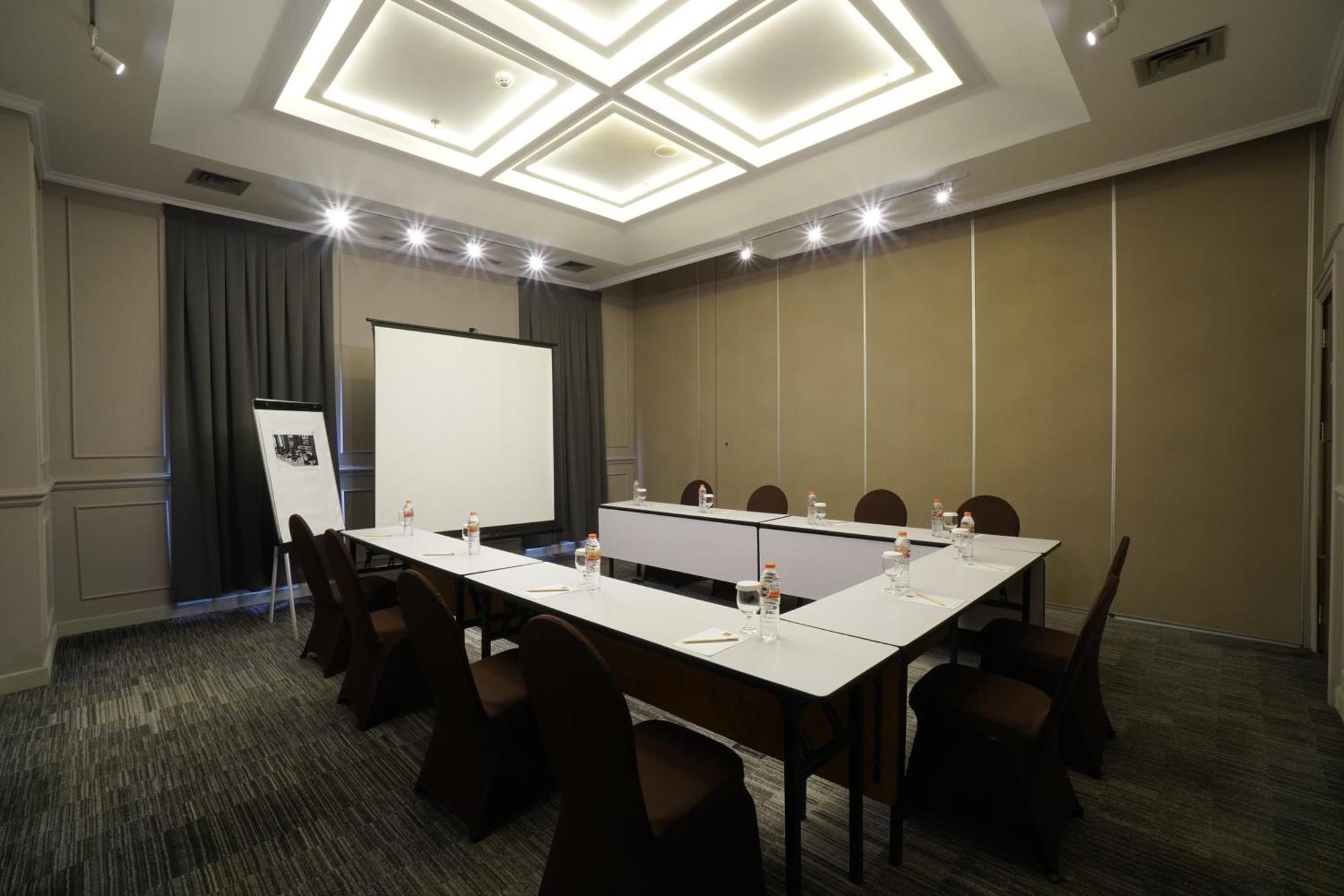 Swiss-Belinn Cawang Yakarta Exterior foto