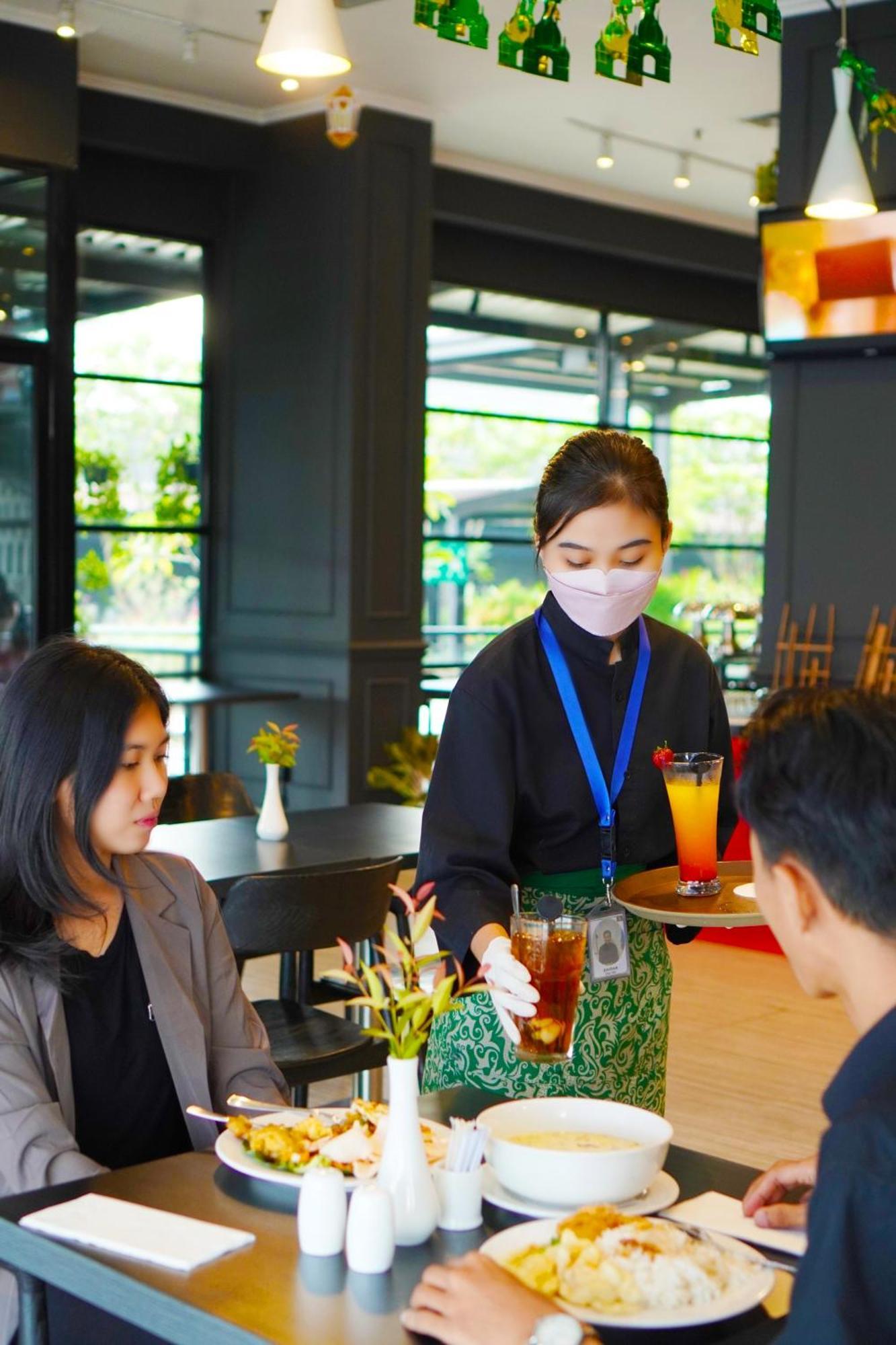 Swiss-Belinn Cawang Yakarta Exterior foto
