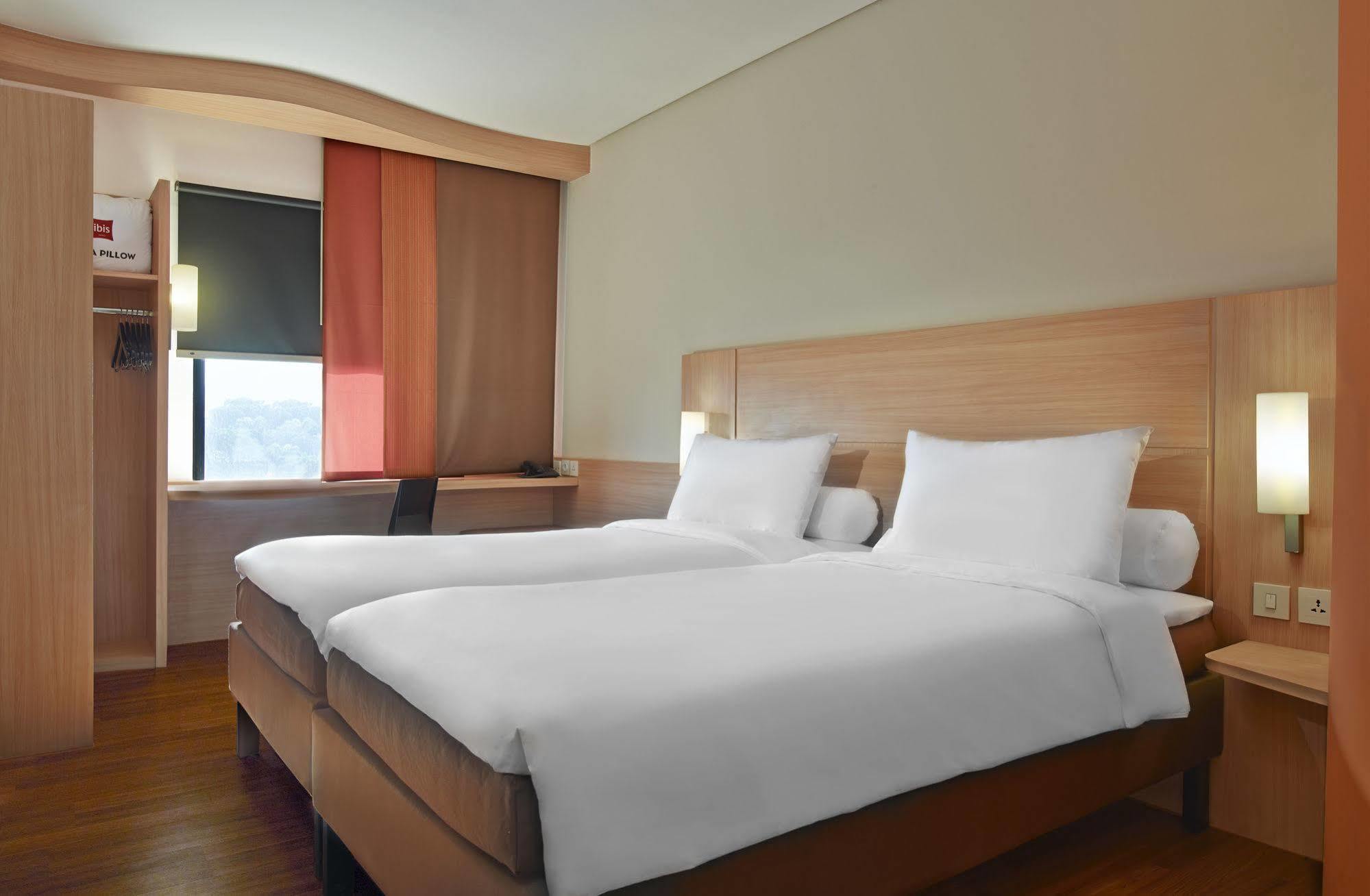 Swiss-Belinn Cawang Yakarta Exterior foto